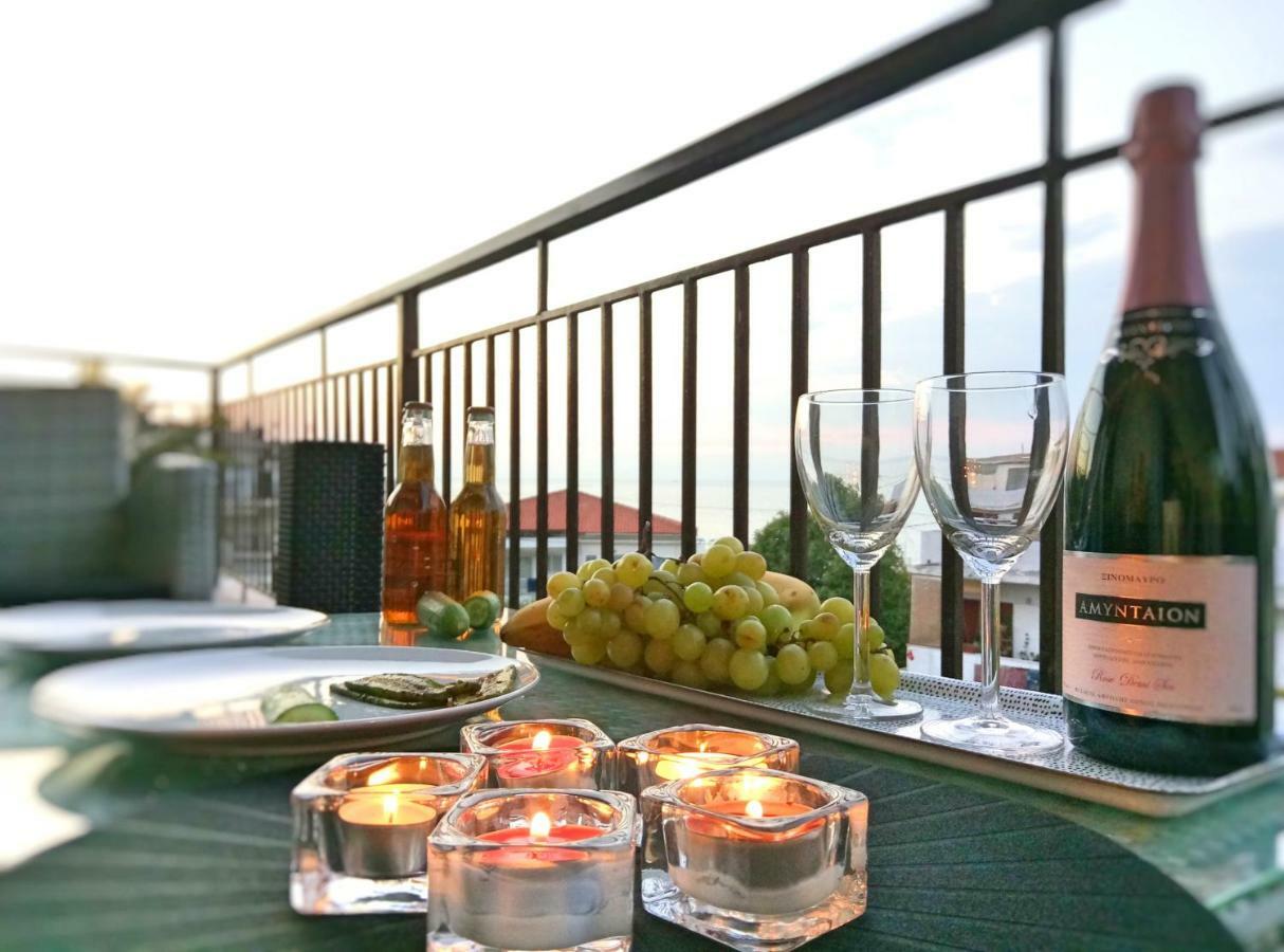 Pure Bliss Luxury Beachfront Apartment With Panoramic Sea Views, Electric Bbq, Gym Equipment And More Agia Triada  Eksteriør billede